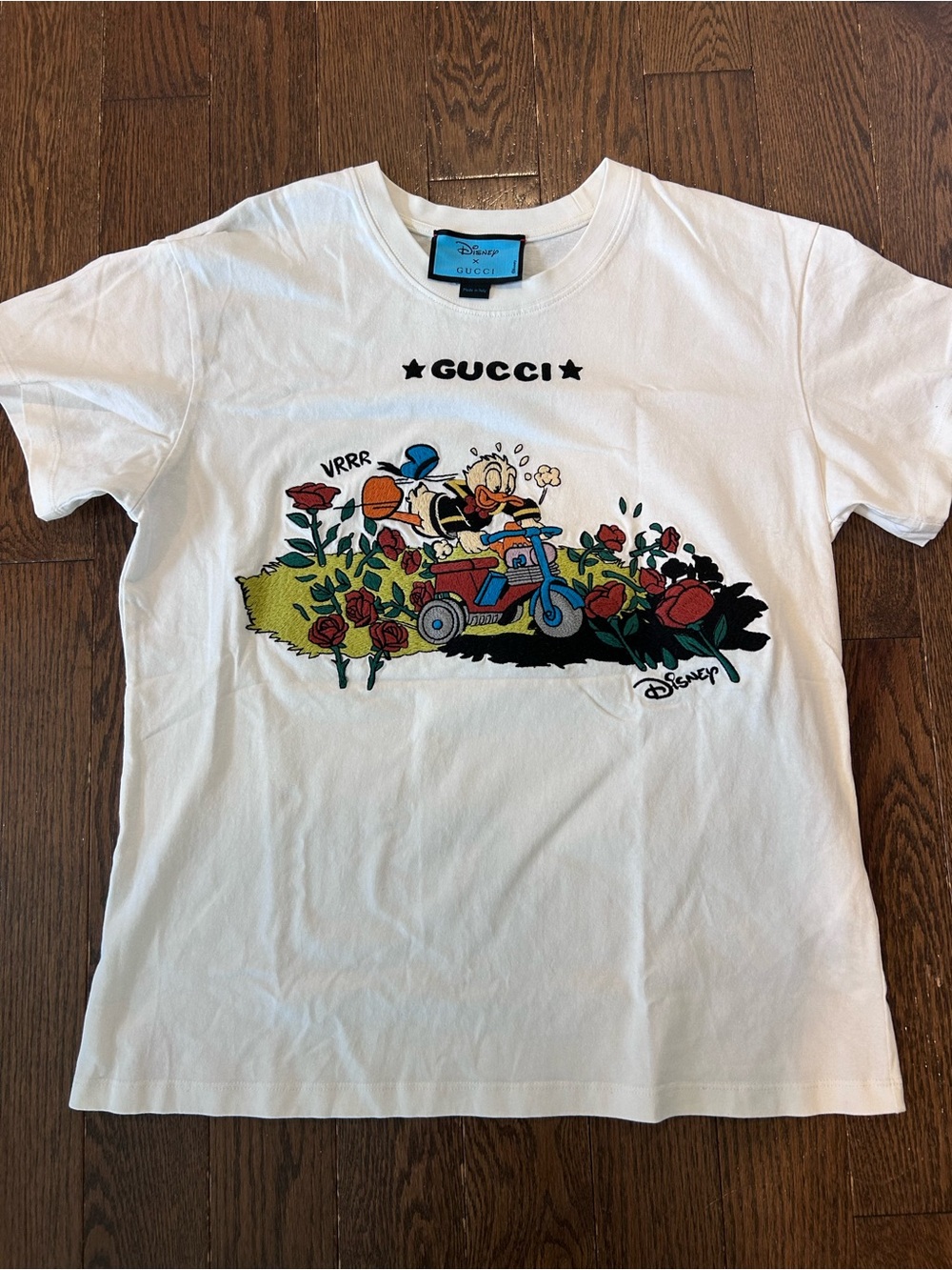 Gucci White Disney Graphic Tee with Multicolor Donald Duck